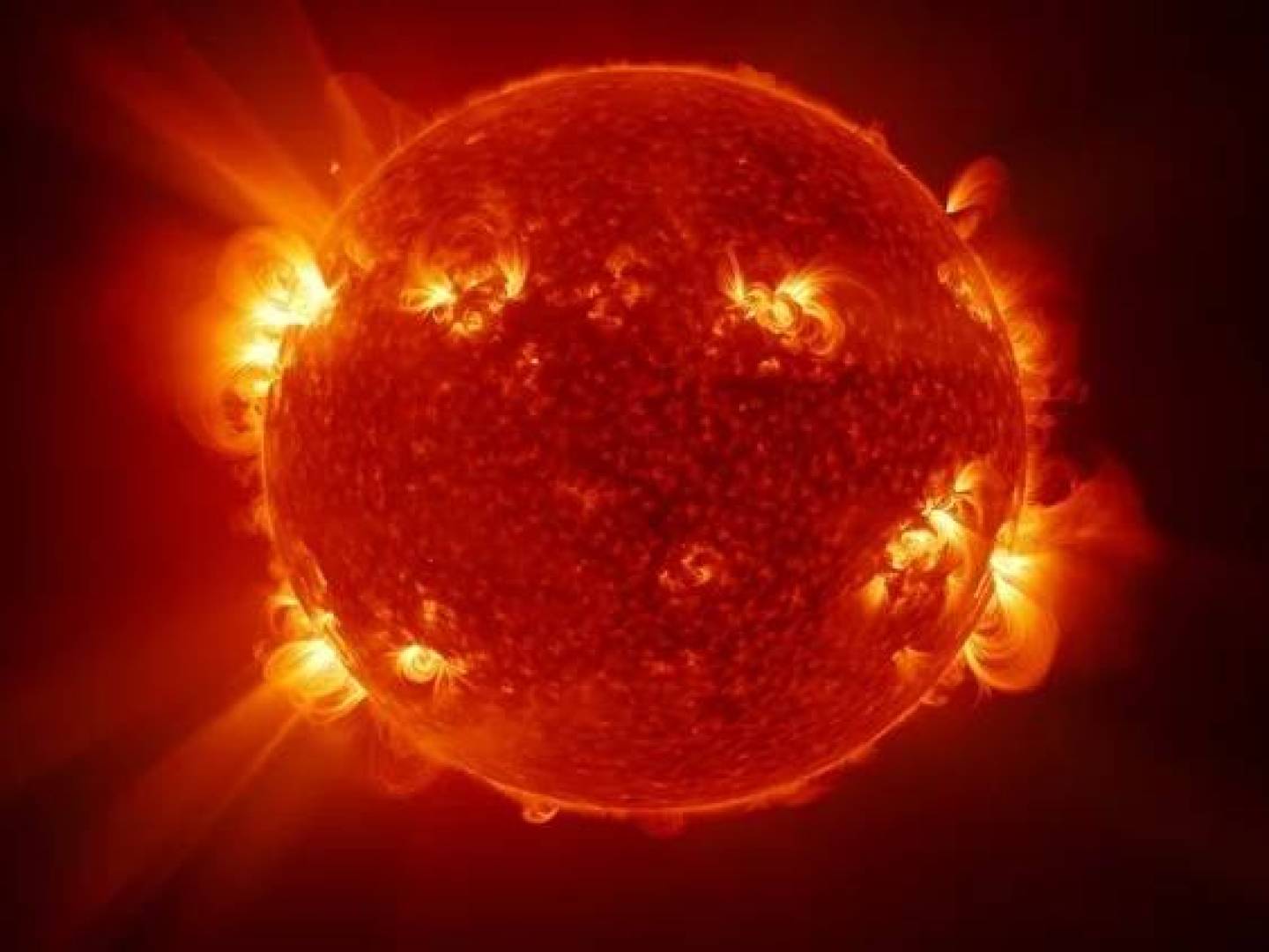 نموذج ذكاء اصطناعي يتنبأ بالتوهجات الشمسية قبل ظهورها بساعات | إضآءات