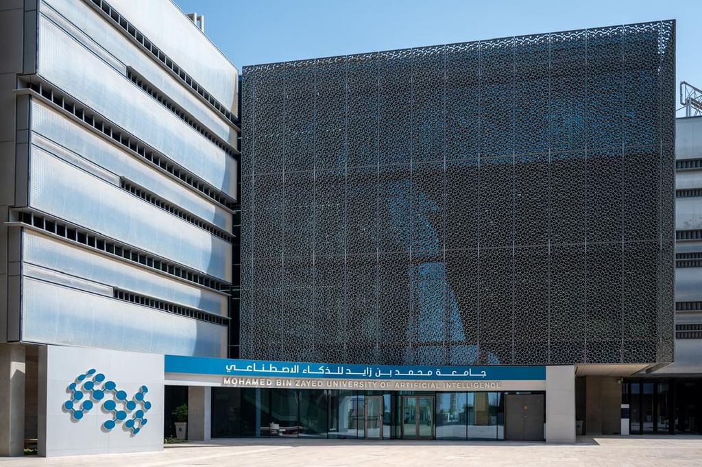 من الإمارات.. أول معيار لاختبار فهم الذكاء الاصطناعي لـ 13 لهجة عربية مختلفة