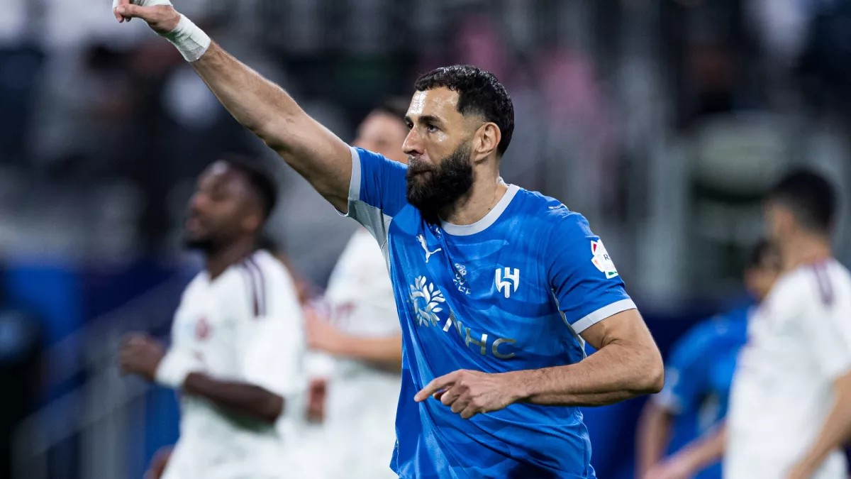 كواليس خروج بنزيما من الهلال.. إنزاغي يستبعد اللاعب ووزارة الرياضة تتدخل