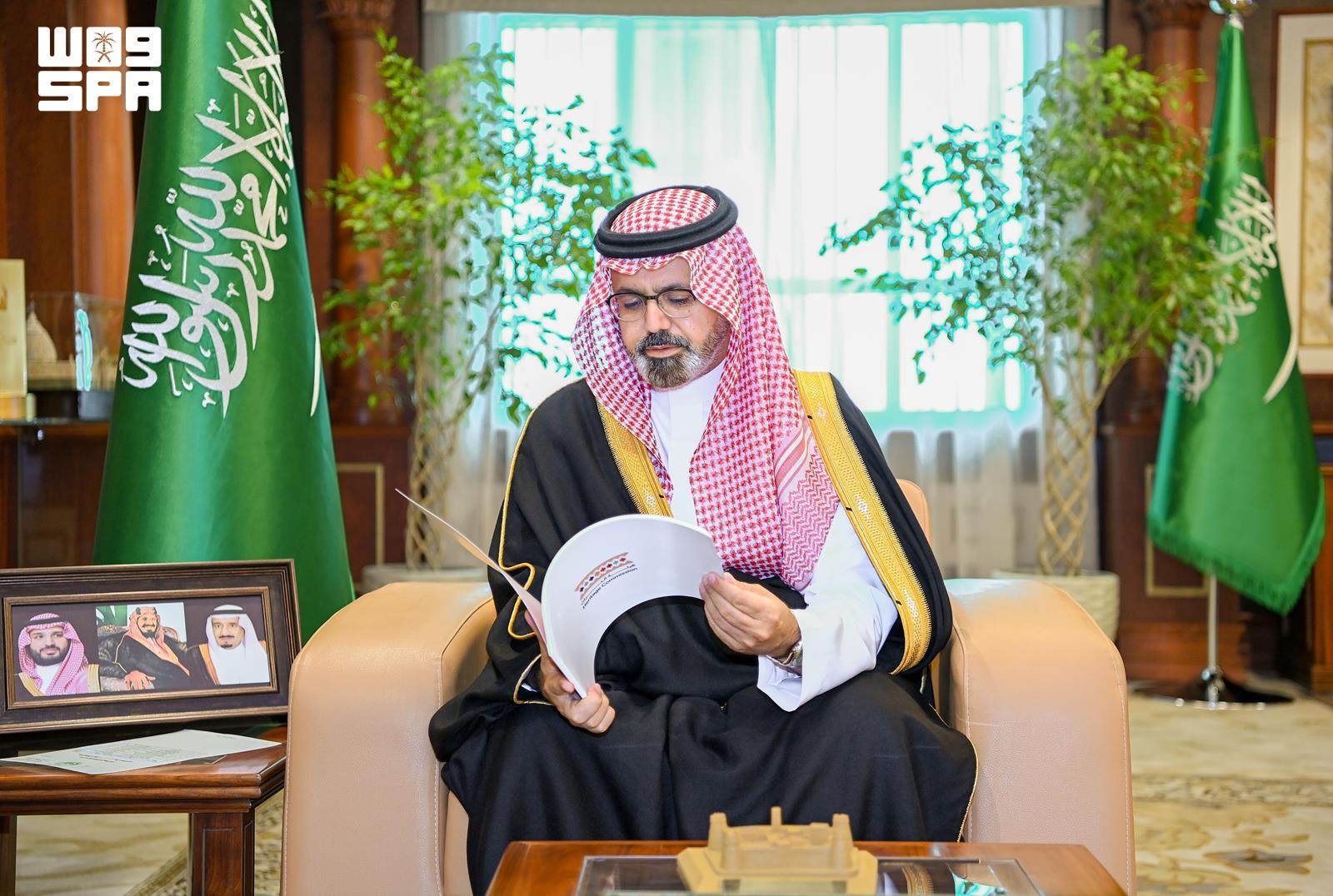 ثقافي / نائب أمير جازان يطّلع على التقرير السنوي لأعمال فرع هيئة التراث بالمنطقة
