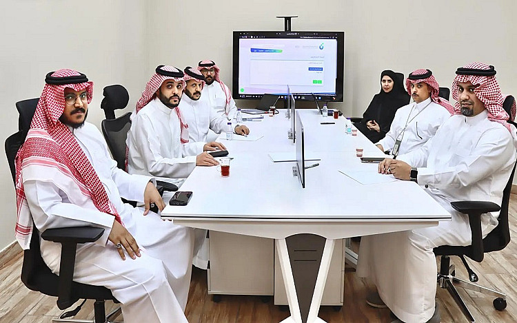 بنك التنمية الاجتماعية يبحث مع غرفة تبوك دعم المنشآت ورواد الأعمال بالمنطقة
