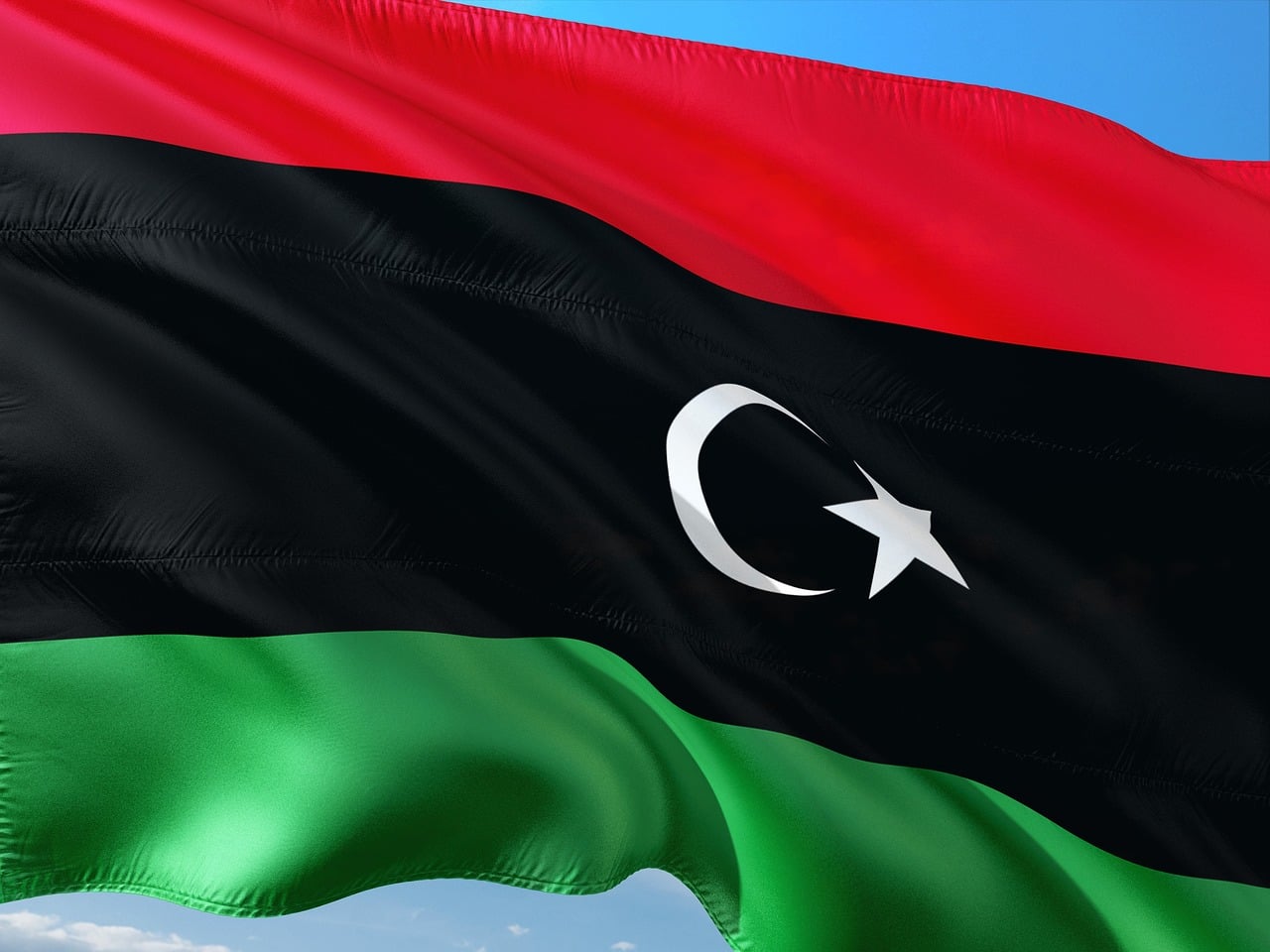 أول اختبار للميزانية.. لماذا تعطلت أموال التنمية بين طرابلس وبنغازي؟