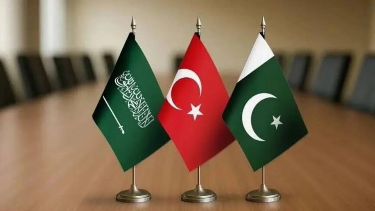 «اتفاقية مكة» تدخل حيّز التنفيذ… أول اجتماع دفاعي بين تركيا وباكستان والسعودية