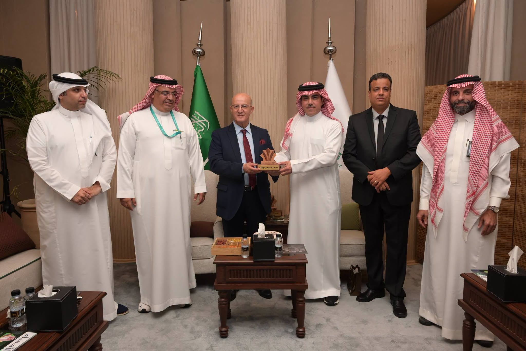 السياحة بين الجزائر والسعودية.. كيف تتحول الإمكانات إلى منظومة استثمارية مشتركة؟