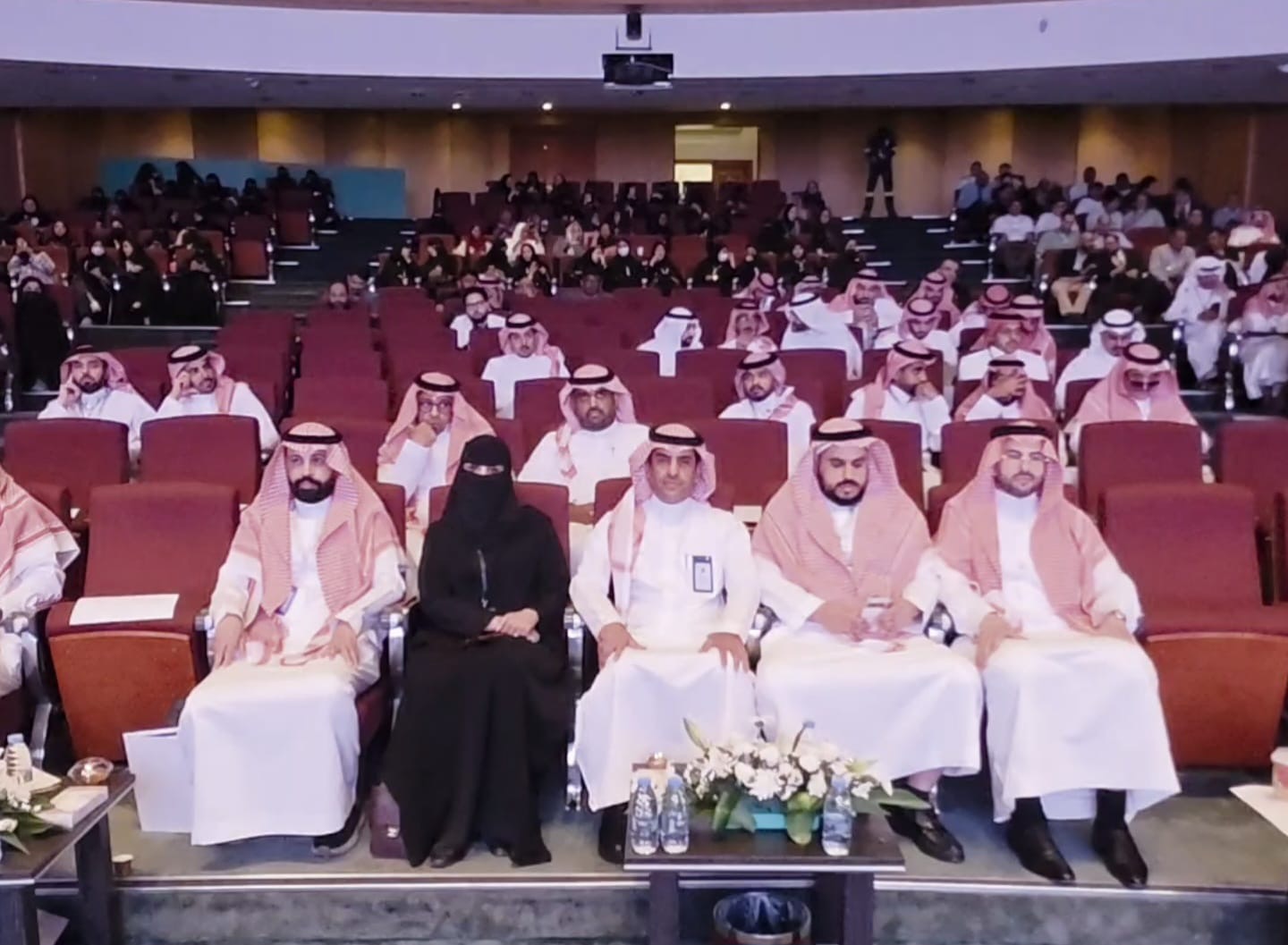جامعة الملك خالد تستضيف المؤتمر الدولي للجمعية السعودية لطب أسنان الأطفال متابعات : فاطمة البشري انطلقت في جامعة الملك خالد أعمال المؤتمر الدولي للجمعية السعودية لطب أسنان الأطفال 2026، الذي تنظمه الجمعية بالشراكة الأكاديمية مع الجامعة، ممثلة بكلية طب