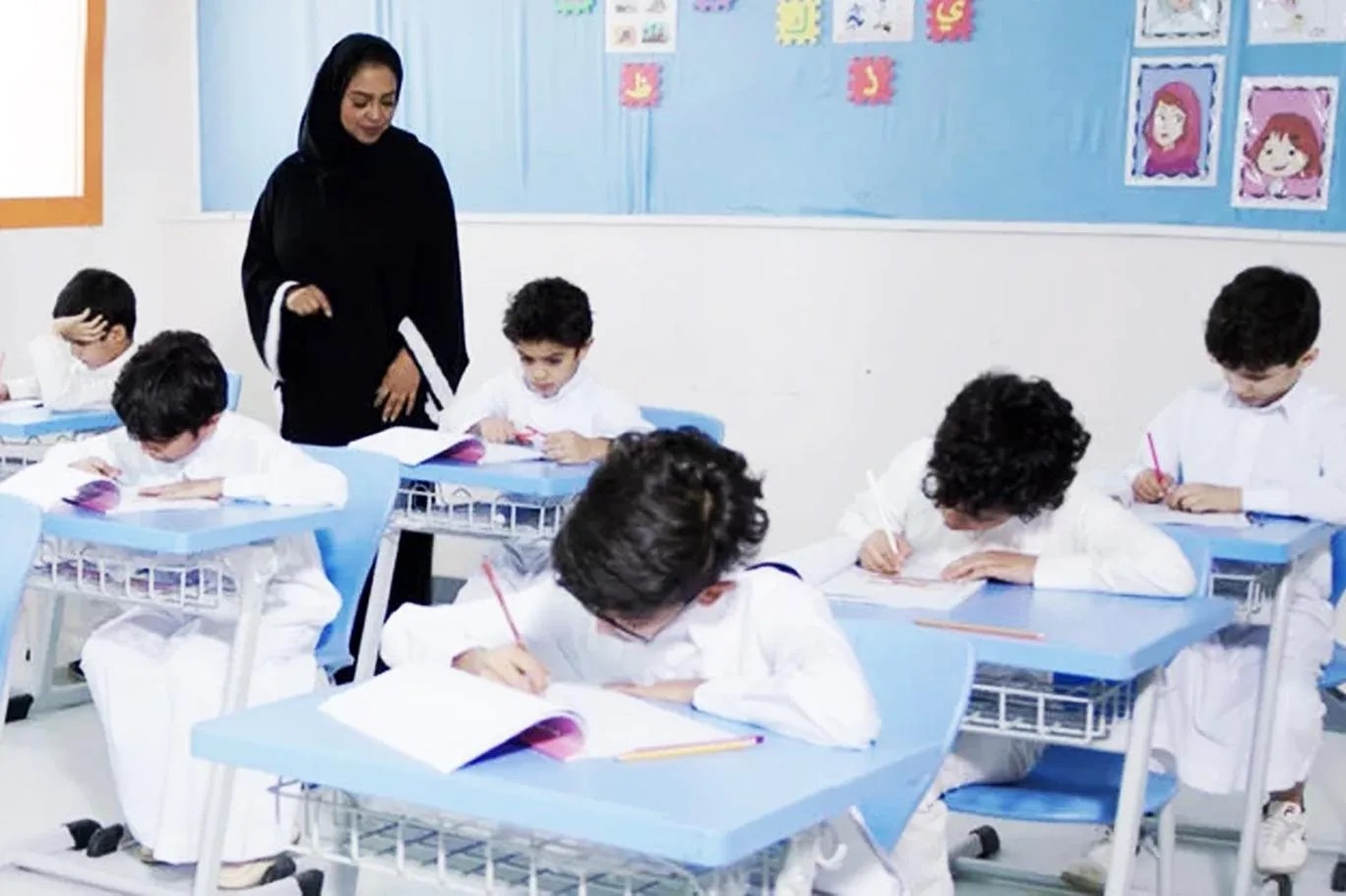 التعليم السعودية تحذر من تحصيل أموال من الطلاب لإقامة أنشطة أو توفير أدوات مدرسية