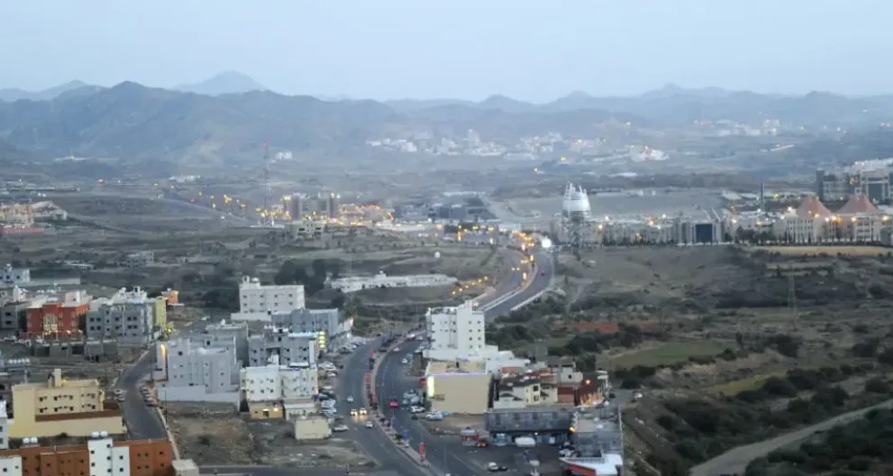 السعودية تعلن «زوال الخطر» في 7 مدن بعد إطلاق الإنذار المبكر