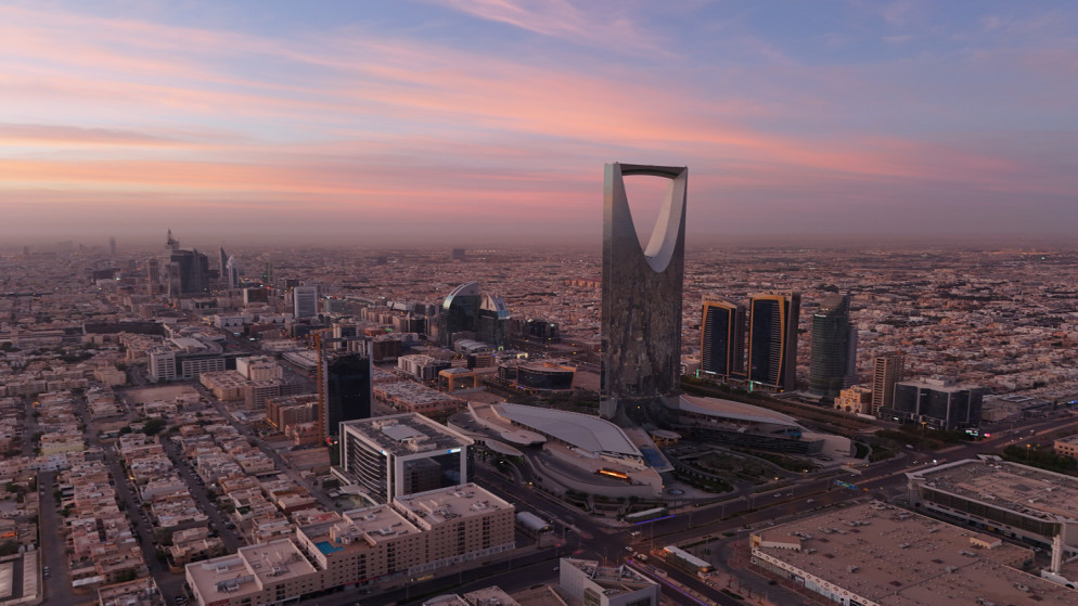 السعودية تحول الدراسة في مدارس الرياض إلى التعليم عن بعد لمدة أسبوع