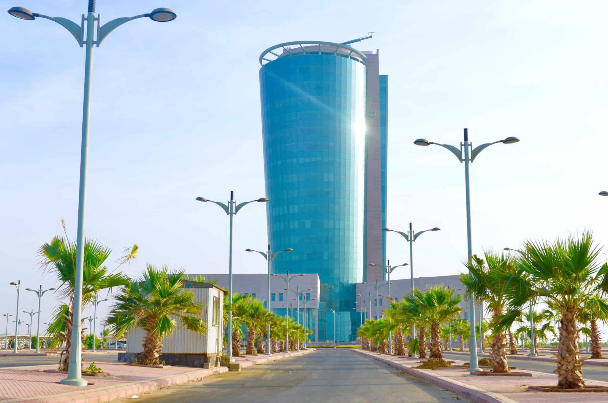 ما سبب تعليق الدراسة اليوم في جازان؟ قرار شامل يطال المدارس والجامعة والتدريب التقني
